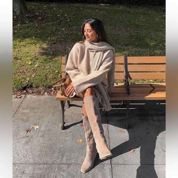 NEW $200 Dolce Vita x Anthropologie Fynn Truffle Suede heel boot women size 6 - Picture 2 of 7